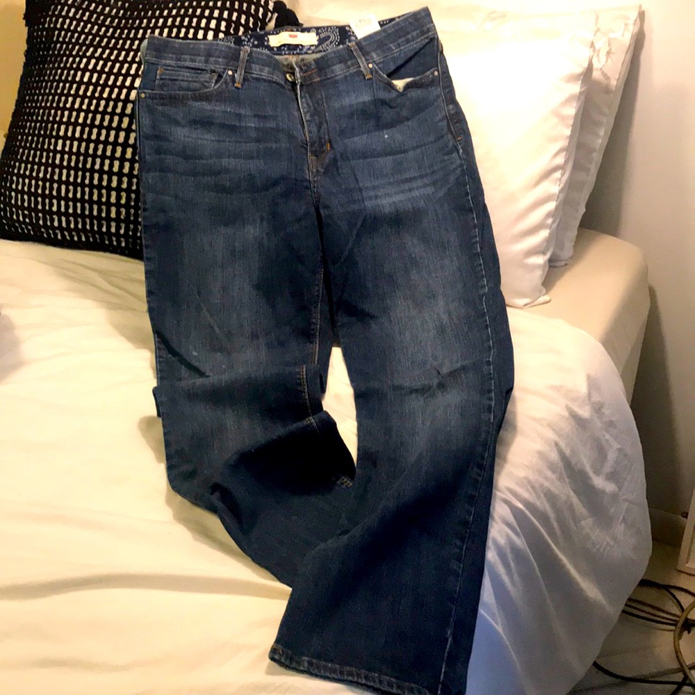 Levi Straight Leg Jeans